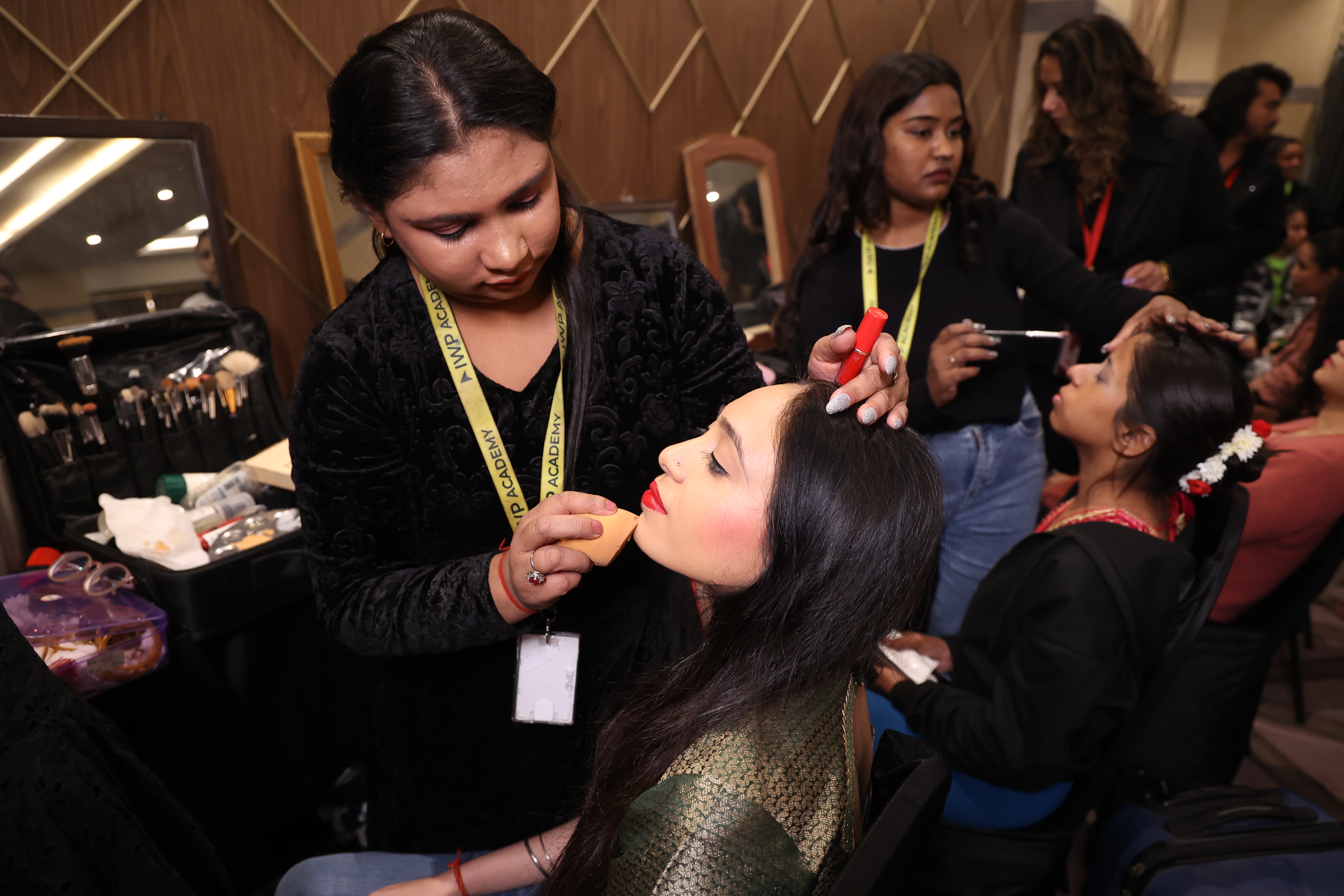 How Beauty Professionals Shape Confidence and Personal Style — cover